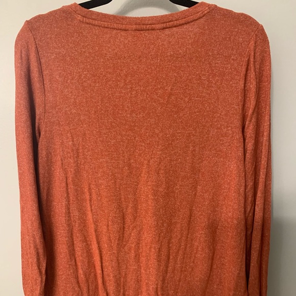 Women’s LC Lauren Conrad Medium Orange Sweater with Ruffle hem - Picture 3 of 6